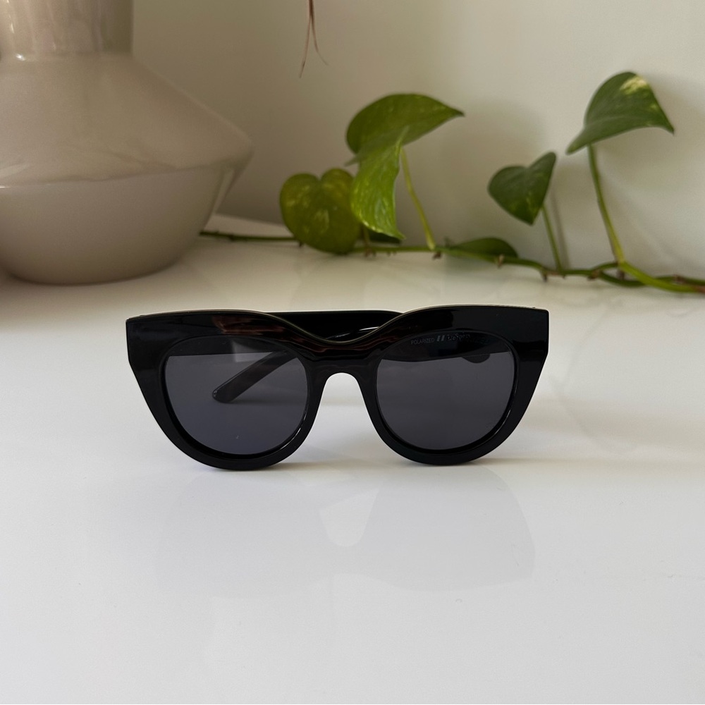 Le Specs Air Heart | Black Smoke Mono Polarized